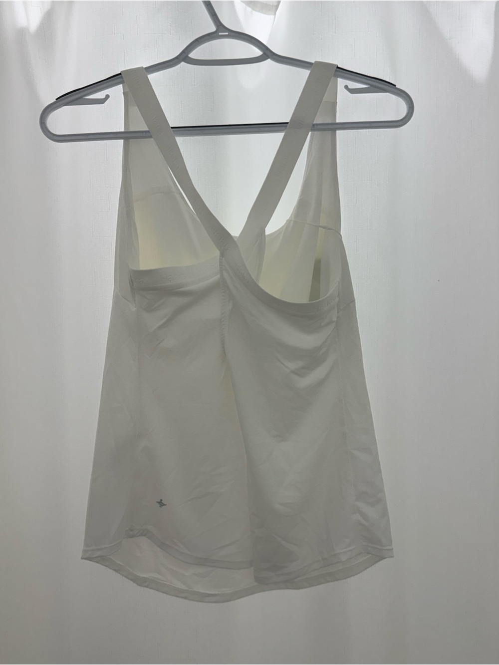 NWT HALARA U Neck Curved Hem Tank Top w/ UPF 50+, White, XS - Picture 5 of 6